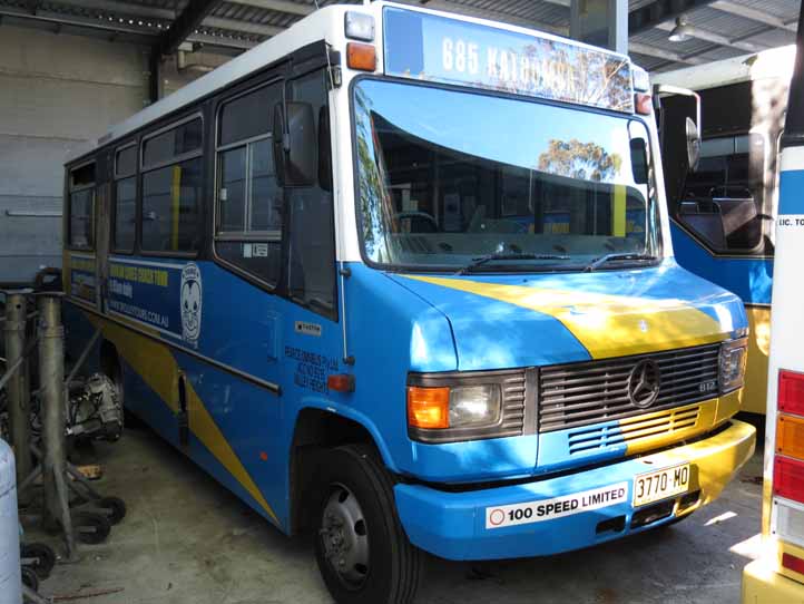 Blue Mountains Mercedes LO812 Custom 3770MO